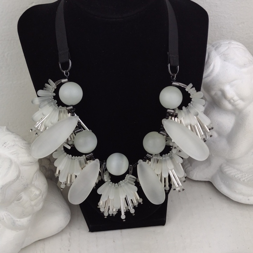 BR Frosted Etherial White Bead Silver Fringe 5 Isolated Focal Points Necklace